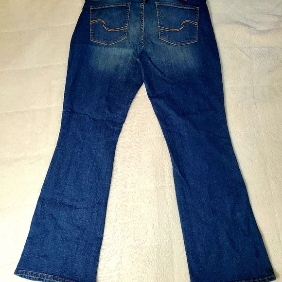 Levi's signature stretchy jeans 16 - Picture 2 of 5
